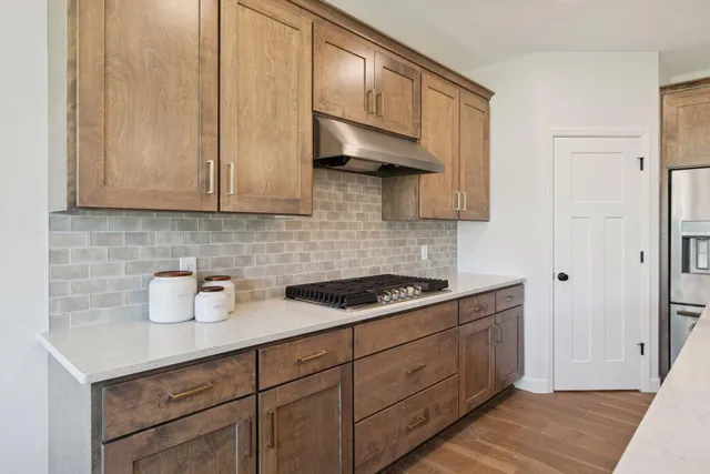 $643,900 | 20104 Globe Drive, Lakeville, MN 55044