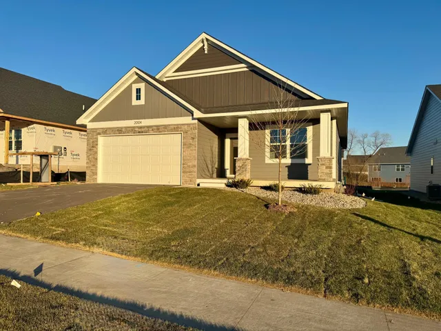$643,900 | 20104 Globe Drive, Lakeville, MN 55044
