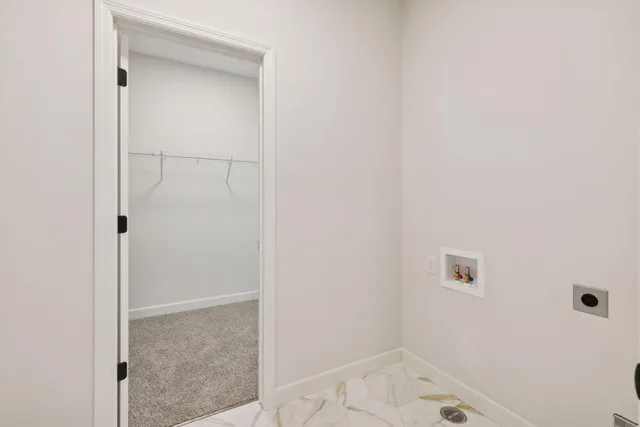 $643,900 | 20104 Globe Drive, Lakeville, MN 55044