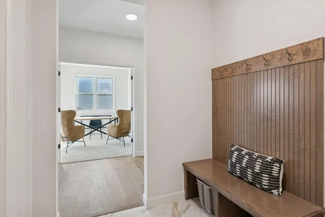 $643,900 | 20104 Globe Drive, Lakeville, MN 55044