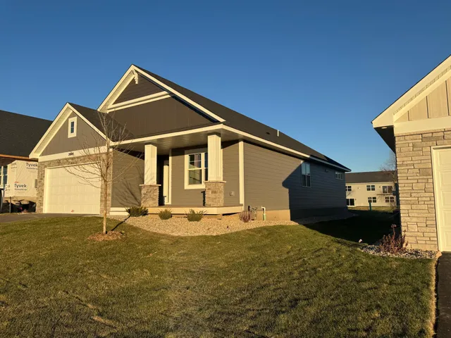 $643,900 | 20104 Globe Drive, Lakeville, MN 55044