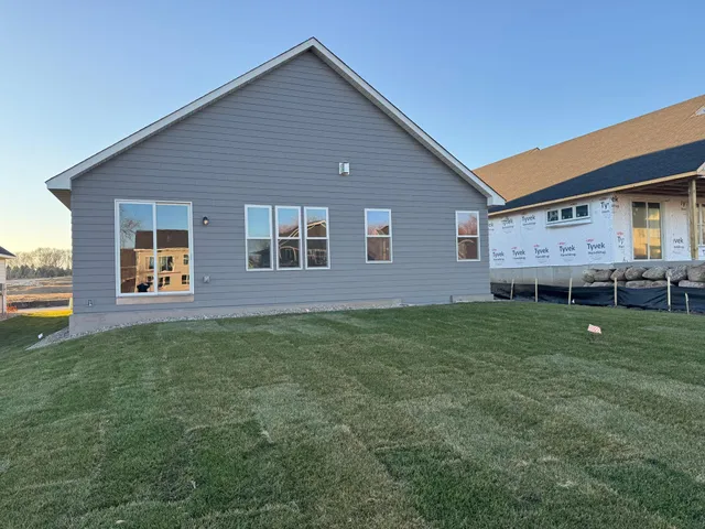 $643,900 | 20104 Globe Drive, Lakeville, MN 55044