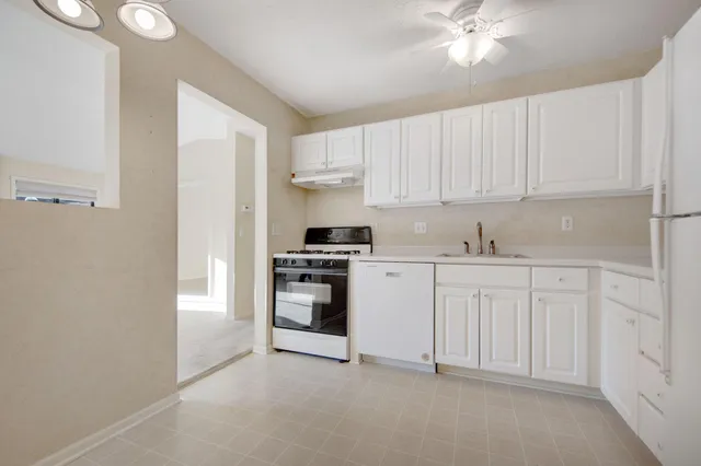 $299,900 | 1224 Black Oaks Lane North, Plymouth, MN 55447