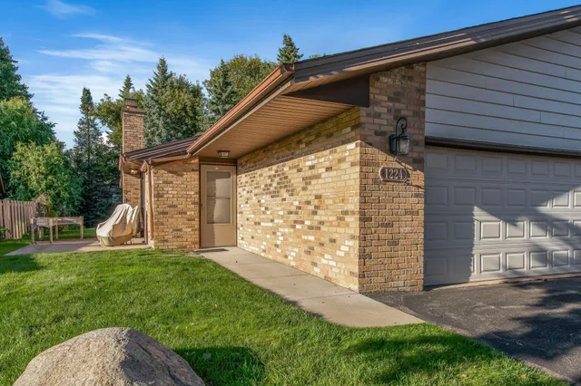 $299,900 | 1224 Black Oaks Lane North, Plymouth, MN 55447