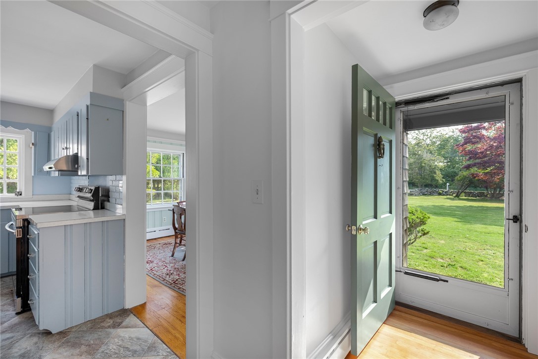 485 Long Highway Little Compton, RI 02837 - Photo 11 of 34