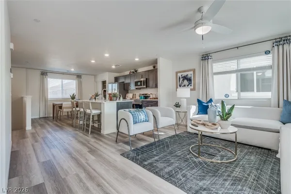 $2,400 | 6810 Truffle Gray Street, Las Vegas, NV 89148