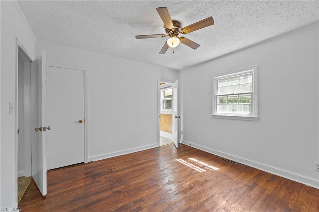 206 Oakview Road High Point, NC 27265 - Photo 9 of 15