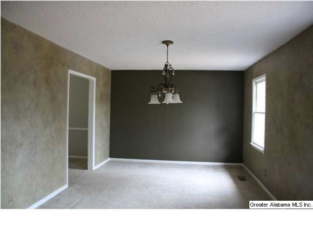722 Hilton Road Anniston, AL 36207 - Photo 3 of 28