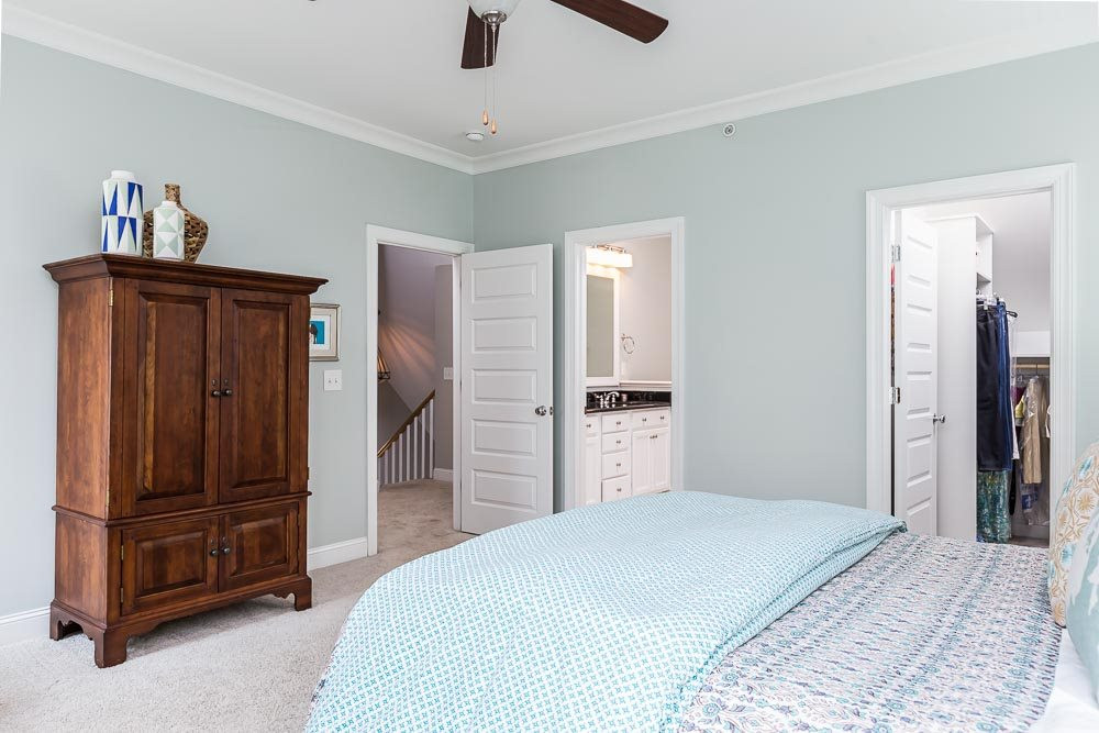 2737 Oberlin Road, Unit 101 Raleigh, NC 27608 - Photo 15 of 24 Photo 15