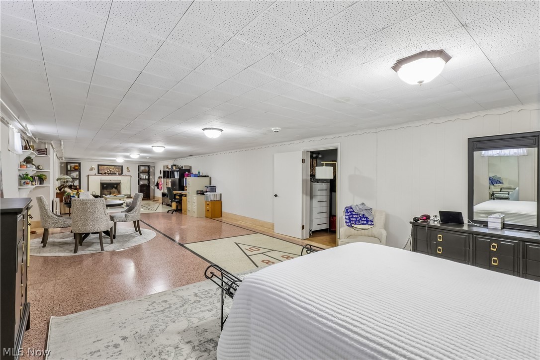 836 Jacoby Road Akron, OH 44333 - Photo 28 of 45 Lower level owner's suite