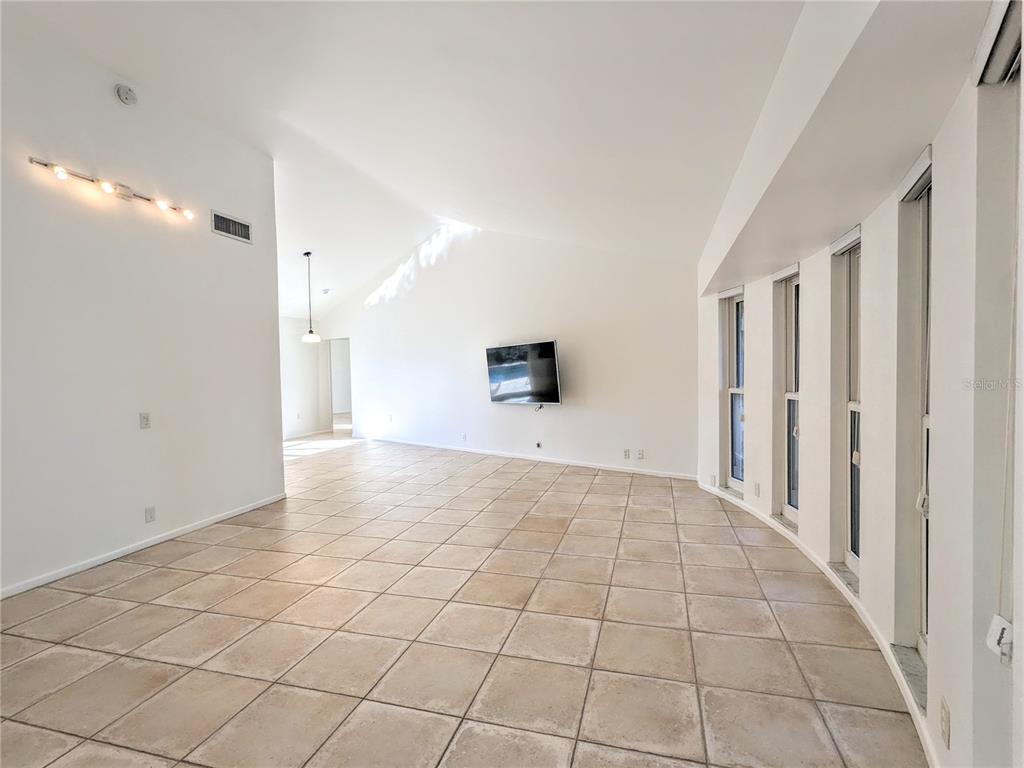 5456 Azure Way Sarasota, FL 34242 - Photo 15 of 44