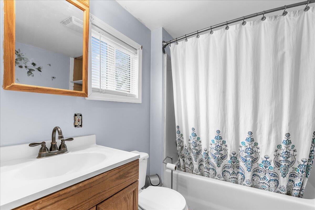 4924 Pleasant Grove Road Lansing, MI 48910 - Photo 12 of 14