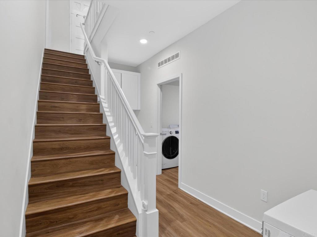 1858 Avocado Road Oceanside, CA 92054 - Photo 19 of 42 4 Bedrooms Downstairs