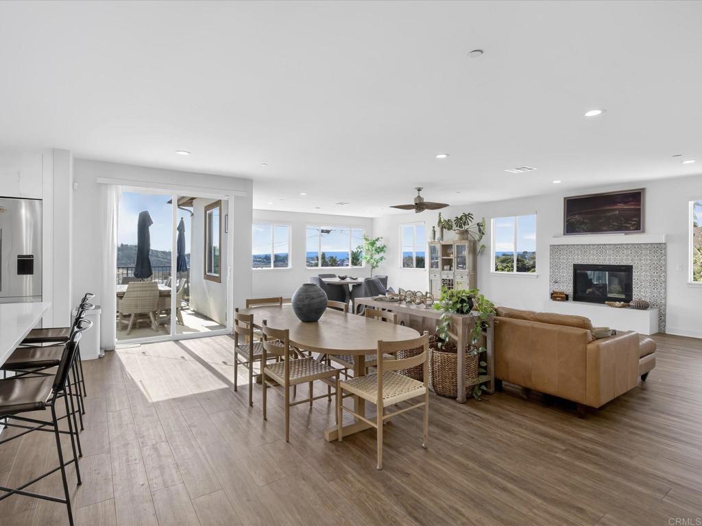 1858 Avocado Road Oceanside, CA 92054 - Photo 7 of 42 Living room first floor