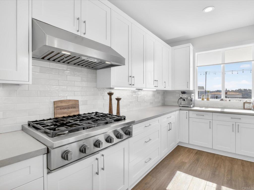 1858 Avocado Road Oceanside, CA 92054 - Photo 10 of 42 Gas Stove