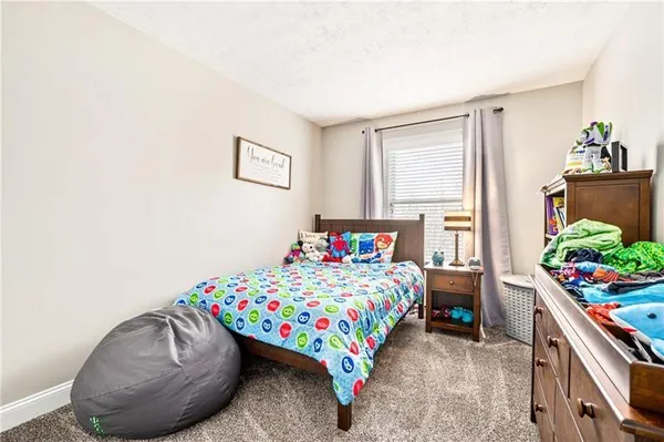 $3,200 | 143 Aberdeen Drive, Pittsburgh, PA 15237