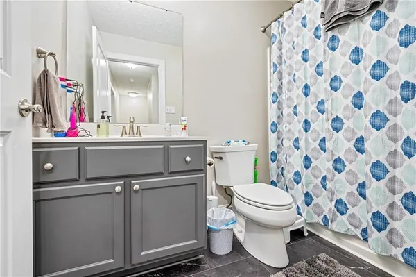 $3,200 | 143 Aberdeen Drive, Pittsburgh, PA 15237