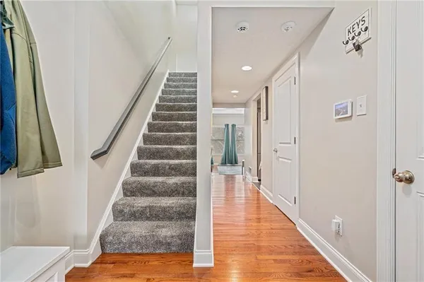 $3,200 | 143 Aberdeen Drive, Pittsburgh, PA 15237