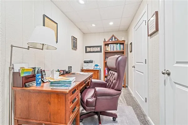 $3,200 | 143 Aberdeen Drive, Pittsburgh, PA 15237