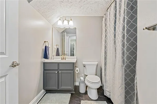 $3,200 | 143 Aberdeen Drive, Pittsburgh, PA 15237