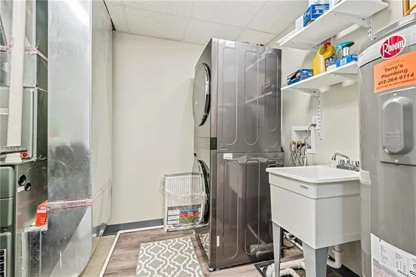 $3,200 | 143 Aberdeen Drive, Pittsburgh, PA 15237