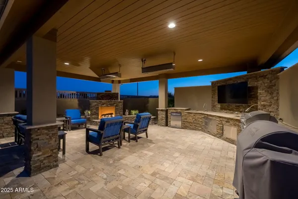 $1,820,000 | 3119 East Bellflower Drive, Gilbert, AZ 85298