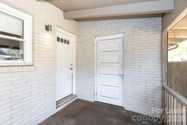 $2,100 | 1901 Windham Place, Charlotte, NC 28205