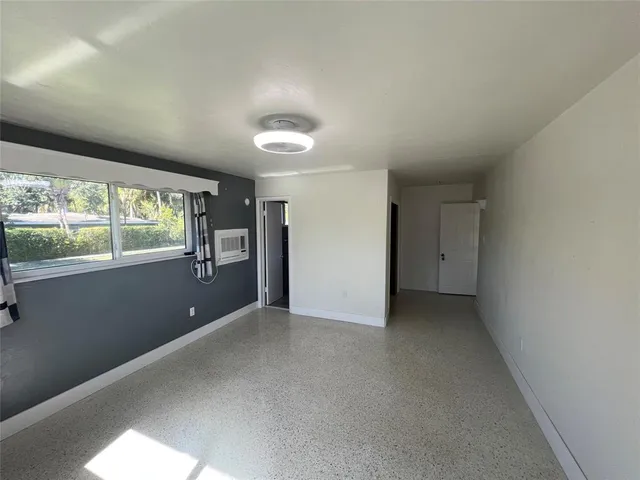 $2,750 | 2648 Cleveland Street, Unit 2, Hollywood, FL 33020