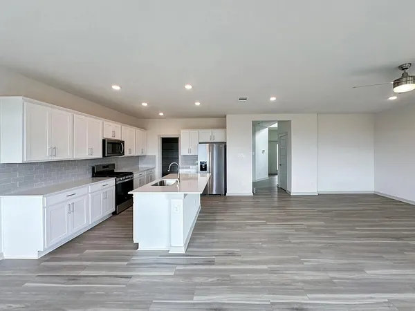 $1,995 | 504 Millbrook Boulevard, San Marcos, TX 78666