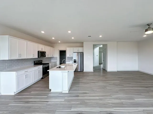 $2,000 | 504 Millbrook Boulevard, San Marcos, TX 78666