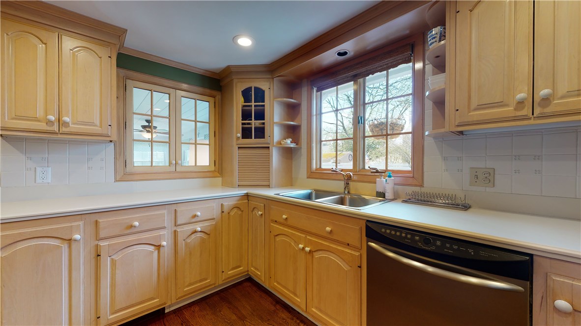 21 Anawan Road Pawtucket, RI 02861 - Photo 18 of 50 Gallery Image 18