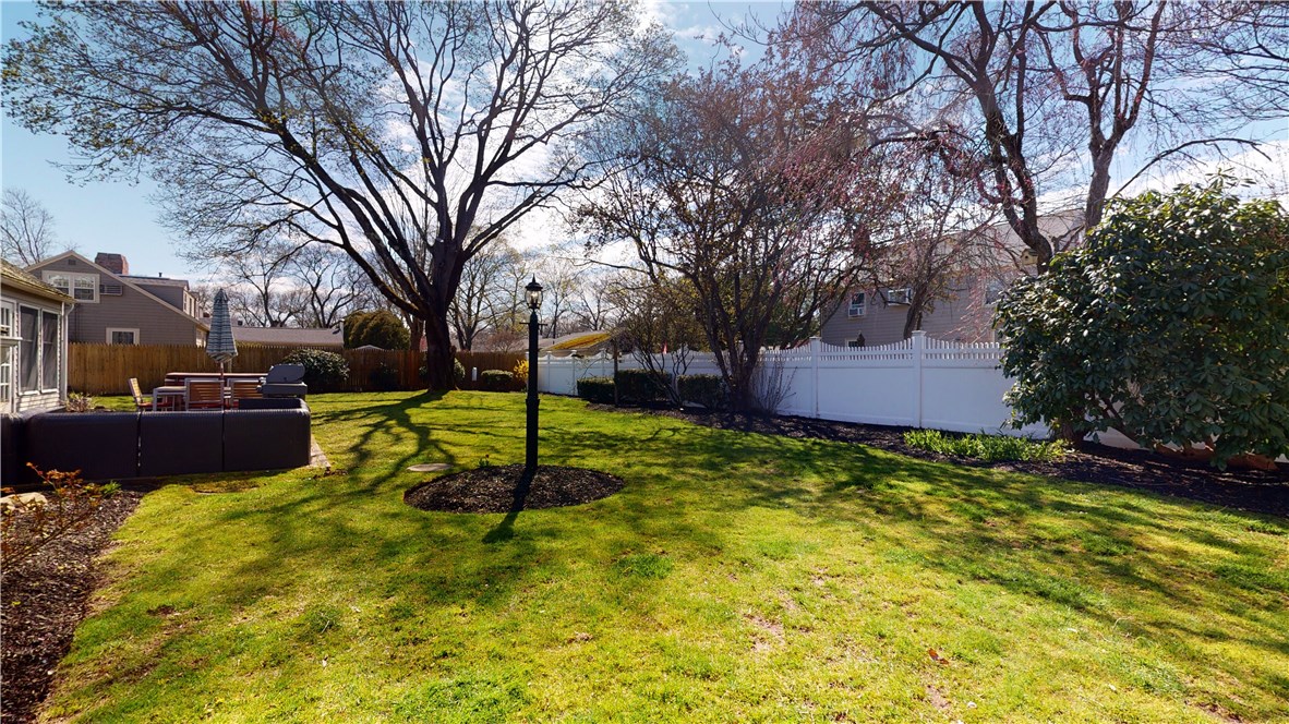 21 Anawan Road Pawtucket, RI 02861 - Photo 8 of 50 Gallery Image 8
