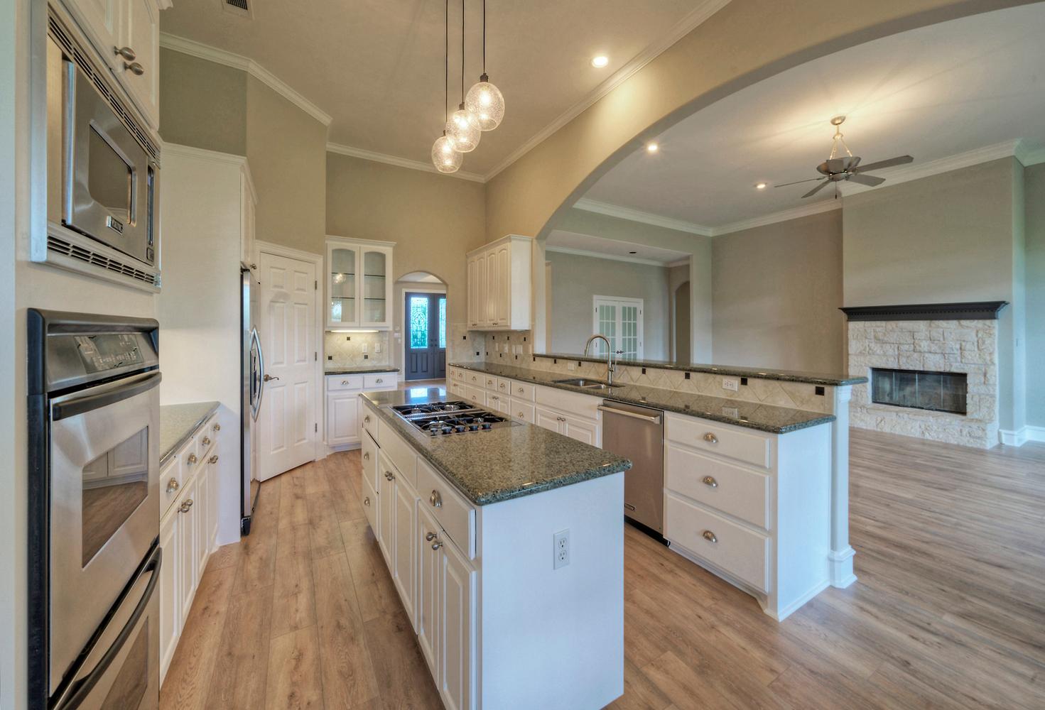 12012 Uplands Ridge Drive Bee Cave, TX 78738 - Photo 17 of 39