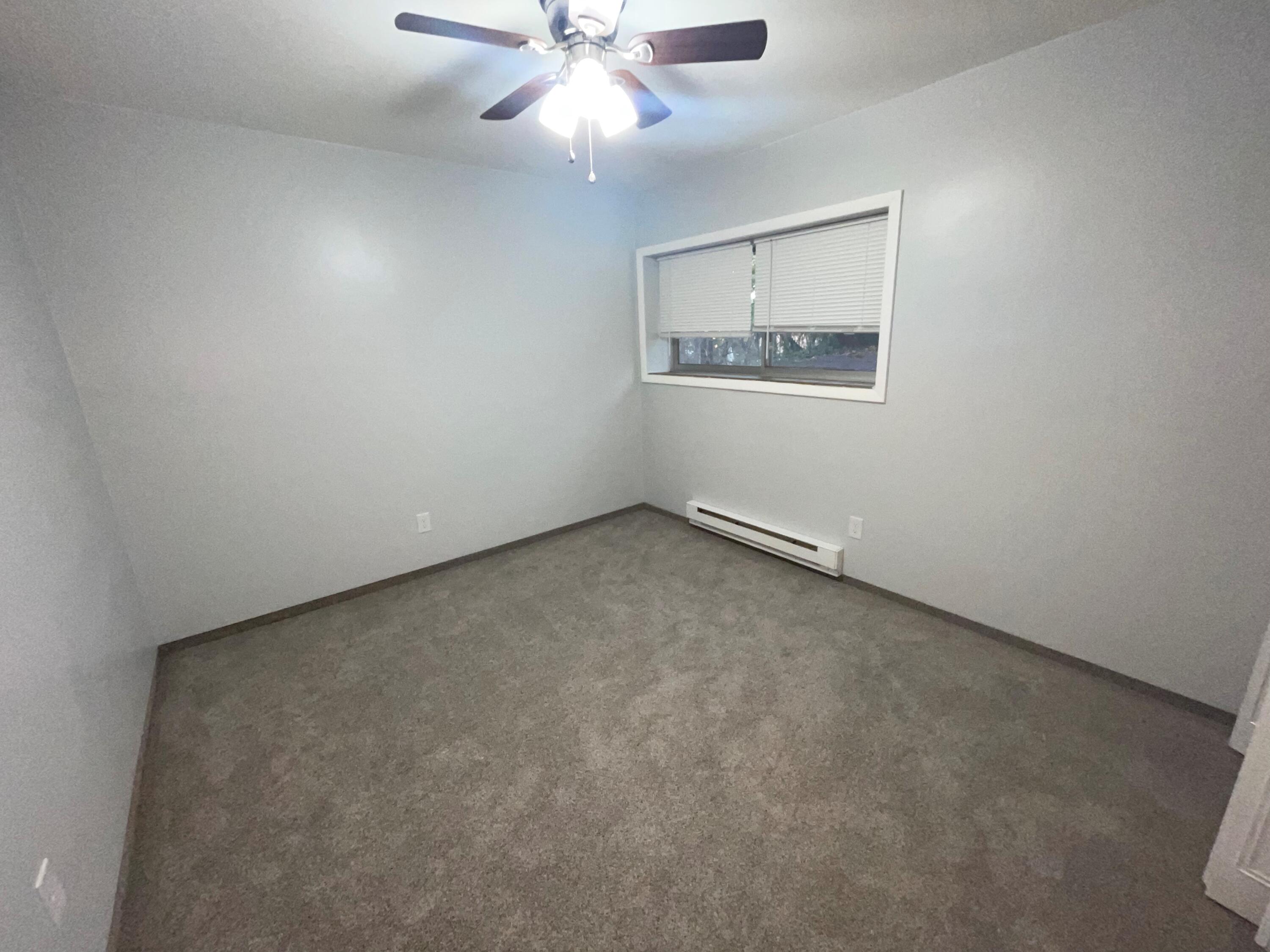 722 West Kilgore Road, Unit 101 Kalamazoo, MI 49008 - Photo 8 of 11 IMG_3386