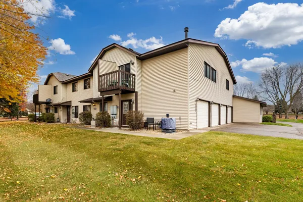 $196,900 | 4289 Centerville Road, Vadnais Heights, MN 55127