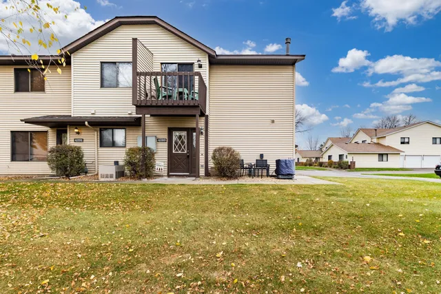 $199,900 | 4289 Centerville Road, Vadnais Heights, MN 55127