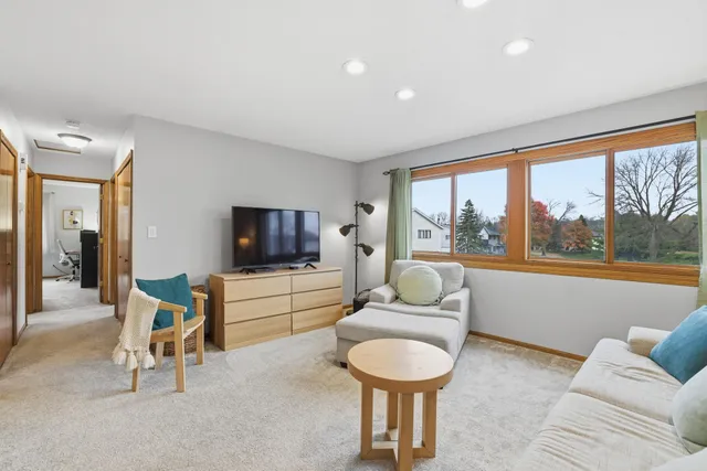 $199,900 | 4289 Centerville Road, Vadnais Heights, MN 55127