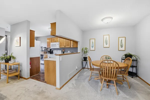 $196,900 | 4289 Centerville Road, Vadnais Heights, MN 55127