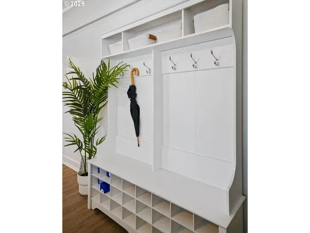 $460,000 | 1515 19th Street Northeast, Salem, OR 97301