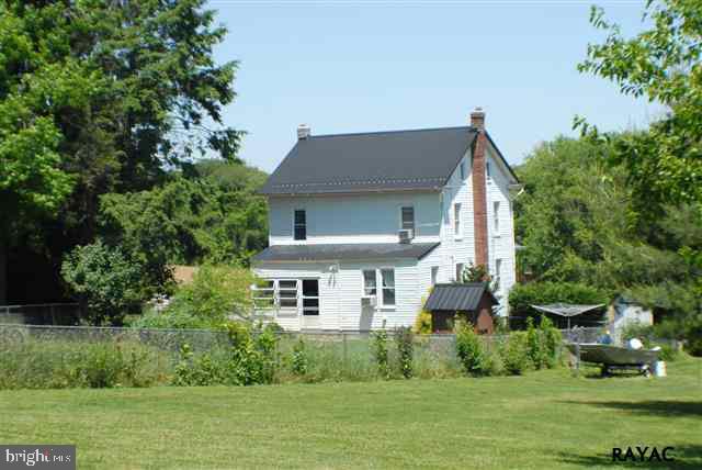 1668 Richmond Road Red Lion, PA 17356 - Photo 5 of 20 Gallery Image 5