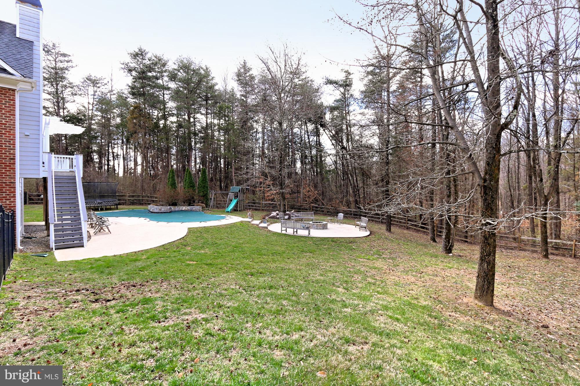 6032 Colchester Road Fairfax, VA 22030 - Photo 27 of 29 Incredible private setting