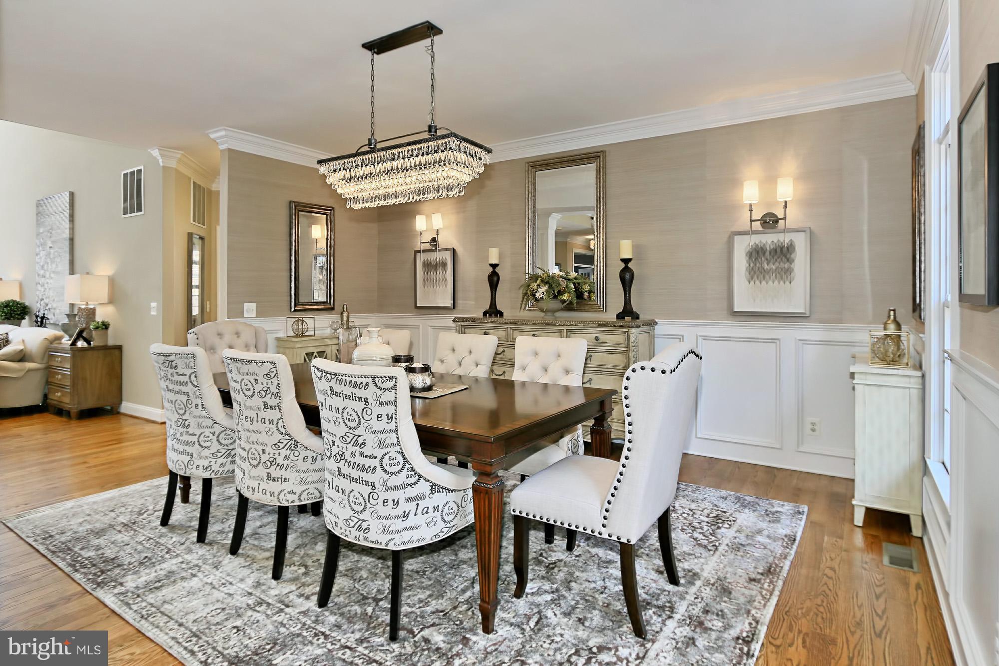 6032 Colchester Road Fairfax, VA 22030 - Photo 4 of 29 Elegant Dining room
