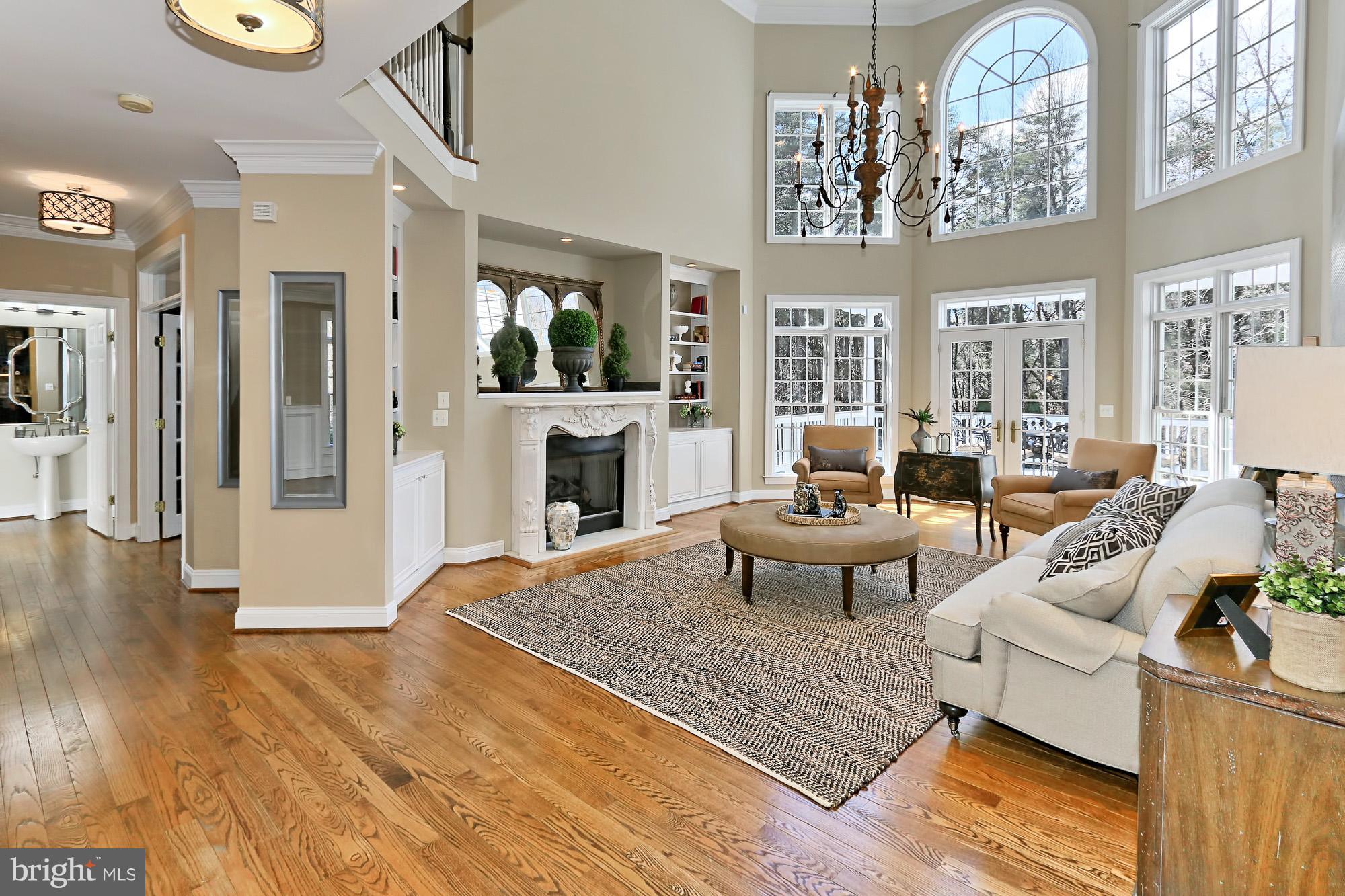 6032 Colchester Road Fairfax, VA 22030 - Photo 5 of 29 Spectacular Family room