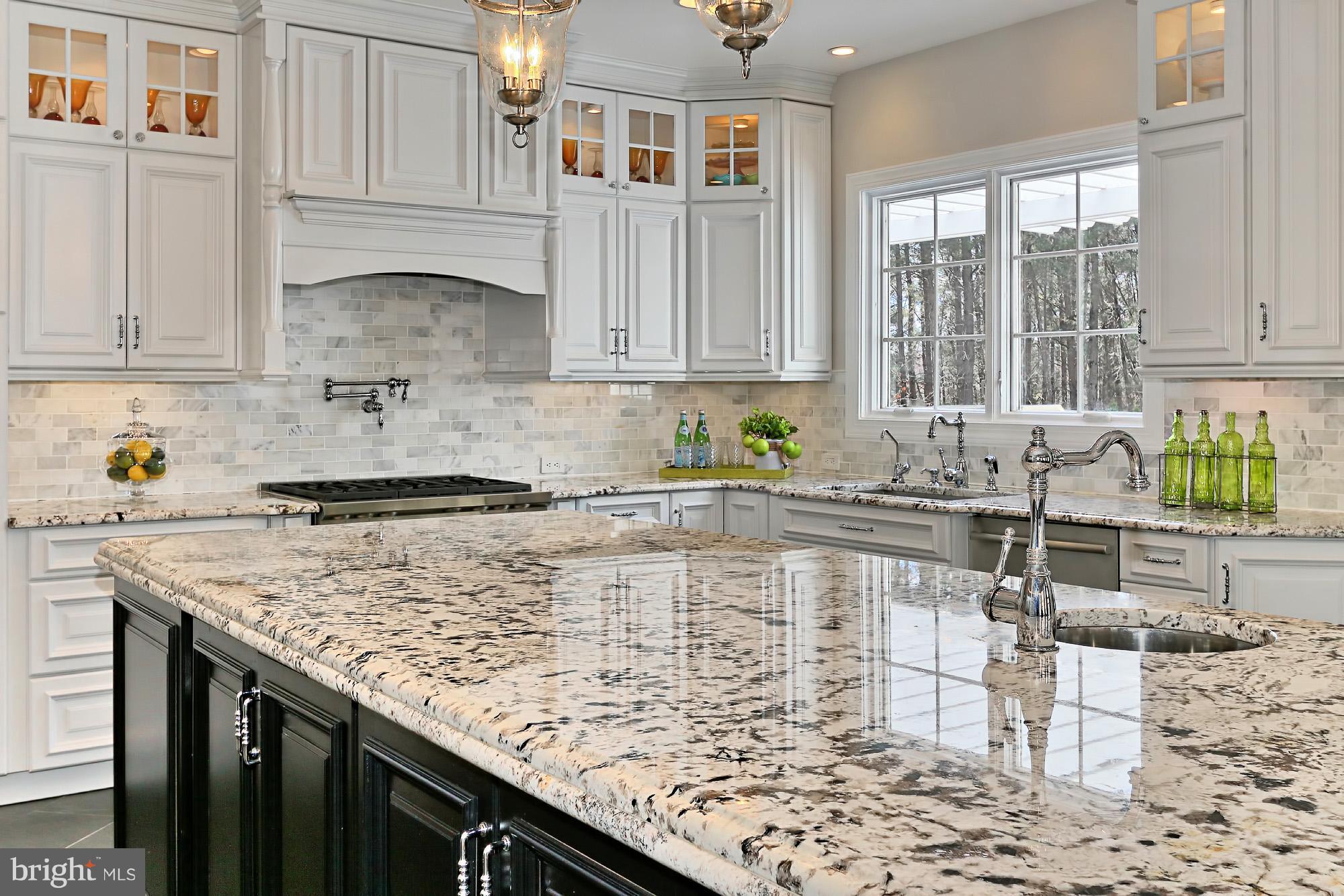 6032 Colchester Road Fairfax, VA 22030 - Photo 9 of 29 Large island perfect for the Gourmet Chef!