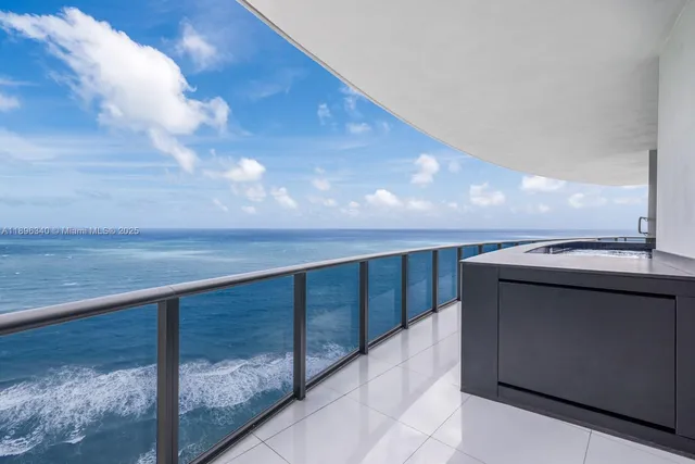 $5,000,000 | 18555 Collins Avenue, Unit 2805, Sunny Isles Beach, FL 33160