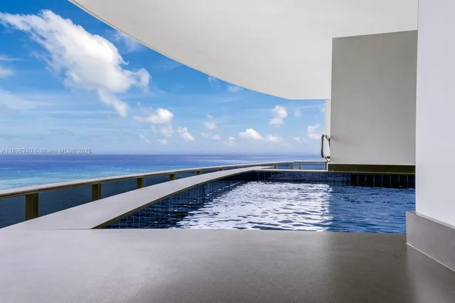 $5,000,000 | 18555 Collins Avenue, Unit 2805, Sunny Isles Beach, FL 33160