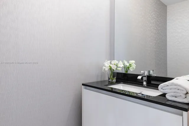 $5,000,000 | 18555 Collins Avenue, Unit 2805, Sunny Isles Beach, FL 33160