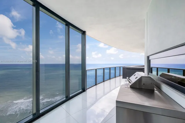 $5,000,000 | 18555 Collins Avenue, Unit 2805, Sunny Isles Beach, FL 33160