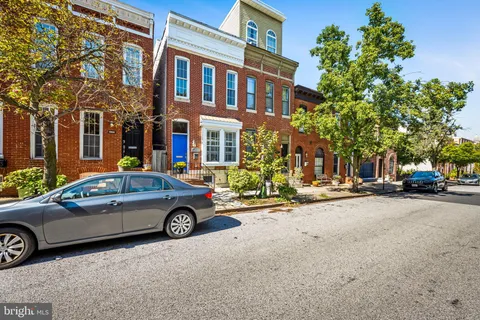 $465,000 | 1264 Battery Avenue, Baltimore, MD 21230