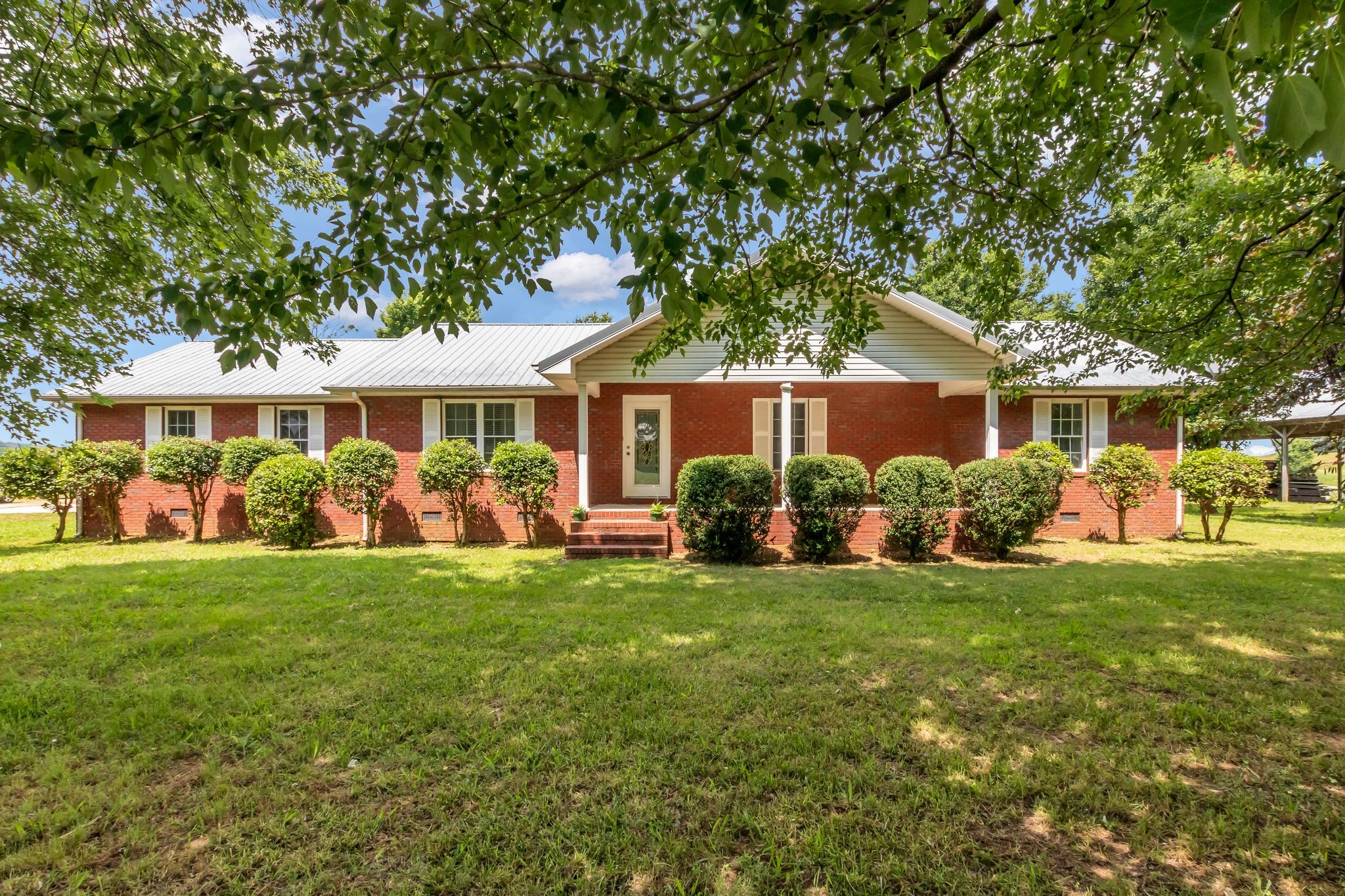 184 Buncombe Road Belvidere, TN 37306 - Photo 2 of 33